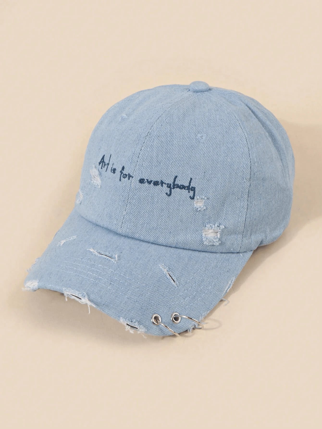 Casquette Art Is For Everybody effilochee et brodee bleu jeans de haut