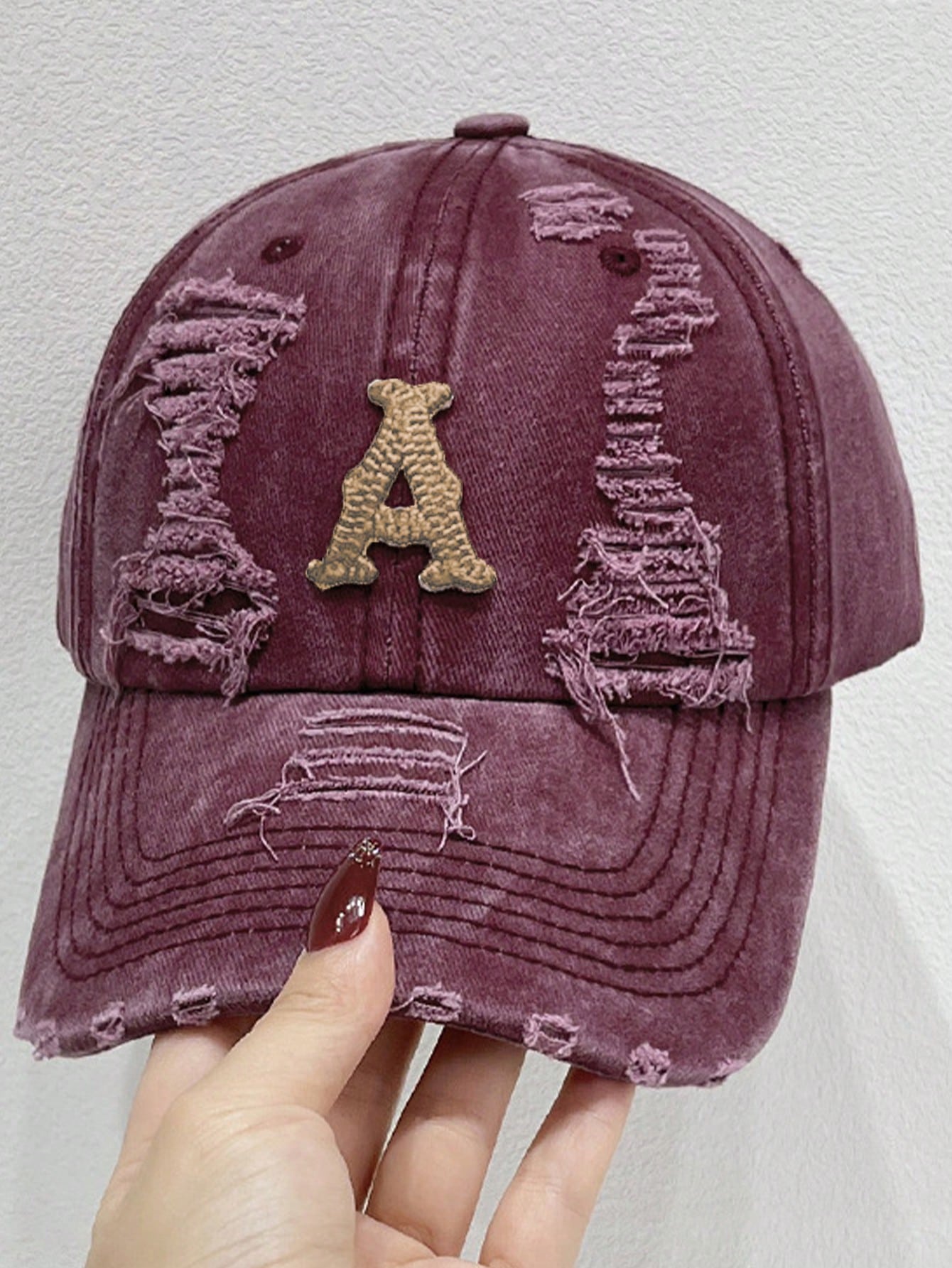 casquette Aether brodee efilochee rouge