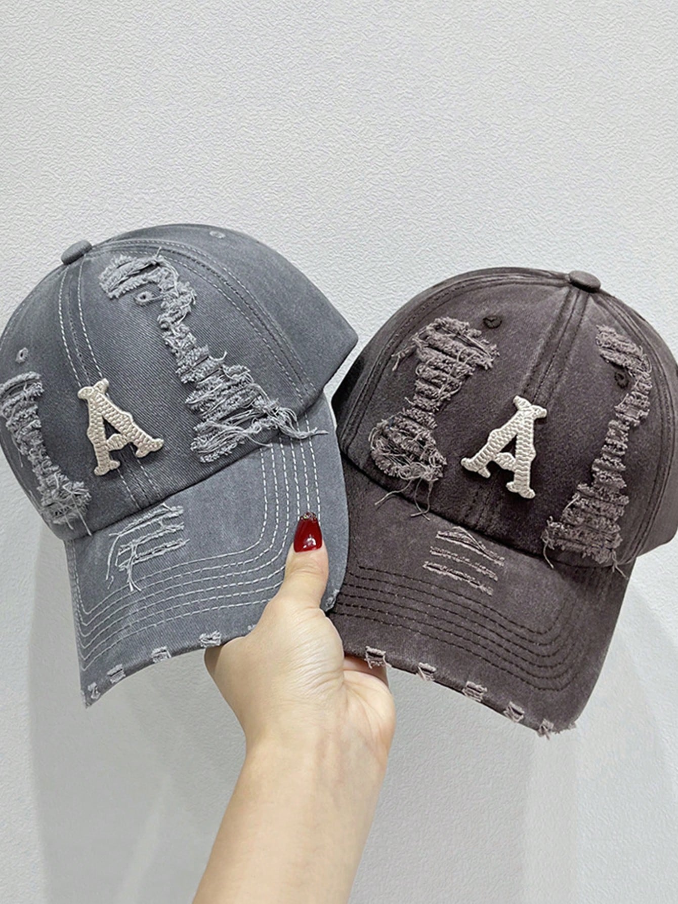 casquette Aether brodee efilochee grise et noir